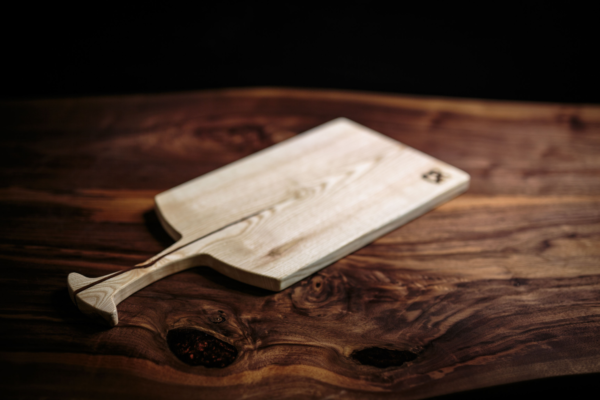 ASH BOARD WITH HANDLE